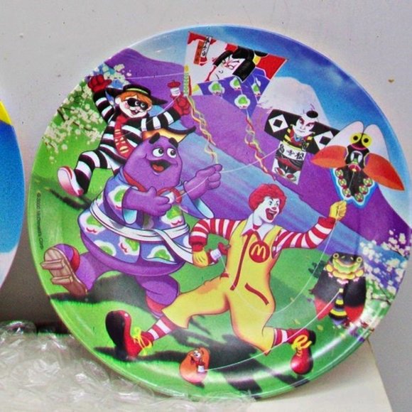 2 Ronald McDonald Kids Dinner Plates 9" Melamine - Picture 2 of 5